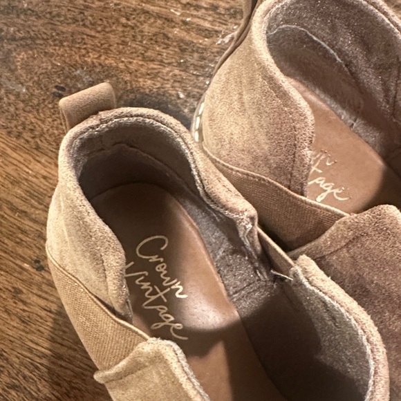 Crown Vintage Brown Suede Ankle Booties - Picture 3 of 6